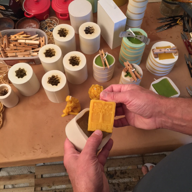 Fabrication artisanale des bougies Eden Nature